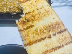 烤黄油面包-夜半不二海鲜炭烤(文汇巷店)