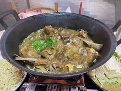 -茸梅路右拐龙虾-农家菜(松江店)