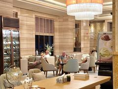 -广州万富希尔顿酒店·感趣自助餐厅·金秋蟹宴生蚝海鲜刺身