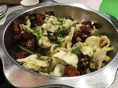 金椒脆鱼双人锅-杨记大丰收鱼庄(国贸店)