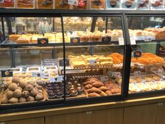 面包甜点陈列柜-仟吉(星汇维港店)