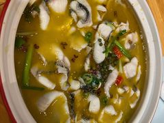 特色酸菜黑鱼-嘉厨小馆(宜山路店)