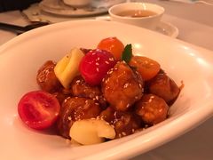 椰果菠萝咕噜肉-闻见中国海南菜(K11店)