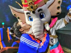 -七彩云南欢乐世界