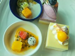 -亚洲国际大酒店·云顶阁旋转自助餐厅