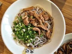 肉丝干拌粉-湘人龙记老长沙米粉(华普国际大厦店)