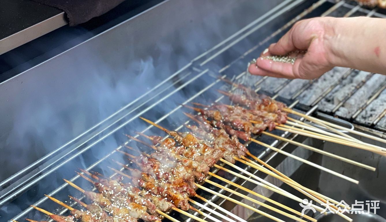 这个才是烧烤的烟火气！