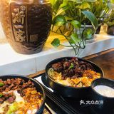 周浦某家小馆子 本来想吃隔壁家的 结果刚消完毒味道很大