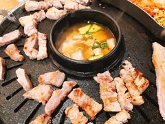 -江南猪肉商会无限续吃(弘大店)