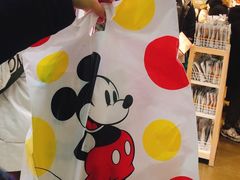 -名创优品(北京新中关购物中心地铁层店)