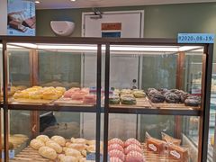 面包甜点陈列柜-奈雪的茶(苏宁广场店)