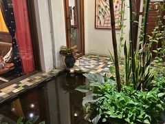 -Cuc Gach Quan Restaurant