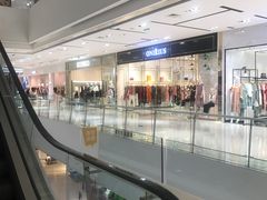 -百盛(万象城店)