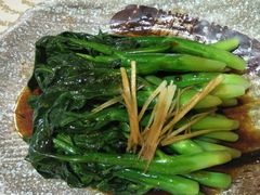 金牌烤羊排-新粤新疆菜清真餐厅(拱北店)