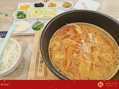 -花馬肆.云南过桥米线(汉神购物广场现场熬汤店)