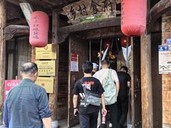 -头上红煨盐鸡·非遗院子餐厅