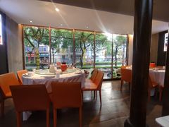 -阿瓦山寨·湘菜现炒·剁椒鱼头王(咸阳总店)