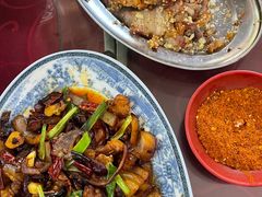 -香猪美食(中心店)