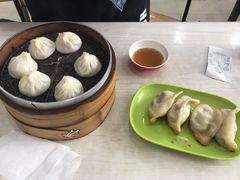 -珊珊小笼馆(仙霞路店)