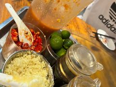 -三亚火车头万人海鲜广场