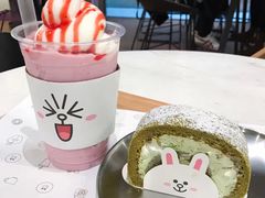 -LINE FRIENDS Garosu-gil Flagship Store