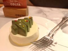 抹茶青稞圣诞树蛋糕-COSTA COFFEE(西湖天地店)