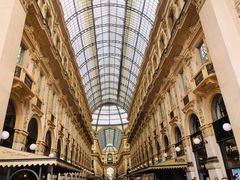 -文艺复兴百货(米兰大教堂广场店)