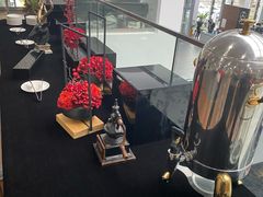 -上海星瀚奔驰4S店(红柳路店)