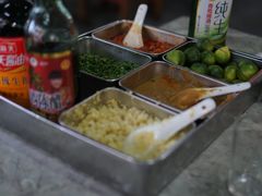 -四川小胡子海鲜(丁村万人海鲜广场店)