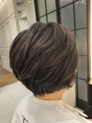 -丁和李朴美发沙龙