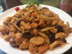 -金牌餐厅·天津菜·八珍豆腐·老爆三(瓷房子店)