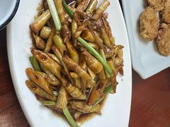 -赋石水库船头鱼红房子饭店
