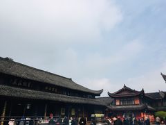 -峨眉山报国寺