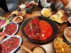 -萍姐火锅·公路夜市(武汉首店)