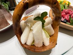 -红鼎豆捞·非遗鲍皇汤火锅(宝丰路店)