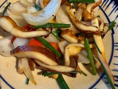 -Cục Gạch Quán