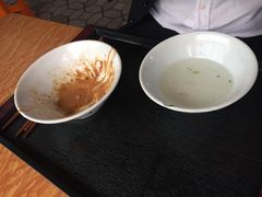 -松树干拌面店
