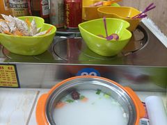 -百品聚旋转火锅(万德庄店)