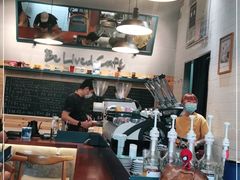 -Be Lived Cafe比例咖啡(摩天轮店)