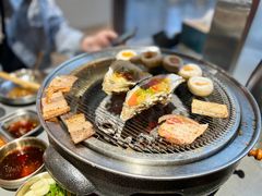 -围炉肉舍•炭烤活鳗•丹东海鲜烤肉(步行街店)