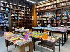 -新华书店白鹿书肆(市府路店)