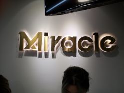 -Miracle集简美发沙龙