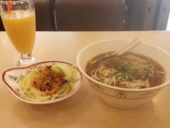 -李先生牛肉面大王(上海站南广场店)