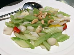 西芹炒百合-采蝶轩