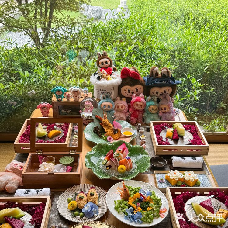 在玄武湖!被Labubu可爱到原地跺jio