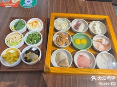 -良米山·云南野生菌过桥米线(上海首店)