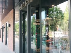 -安吉汽车生活馆(大宁中心广场C3栋店)