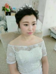 -红馆妆造(中央大街店)