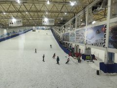 -乔波室内滑雪场