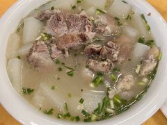 萝卜炖肘子-荣生萝卜汤饭店